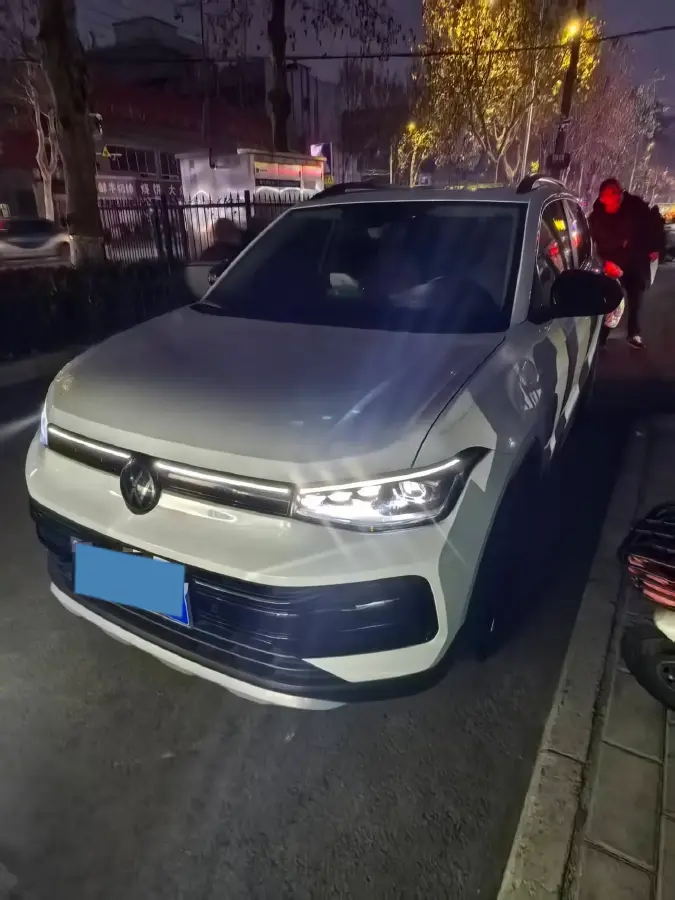 2025 Volkswagen Tharu 1.5L 110HP L4 6AT