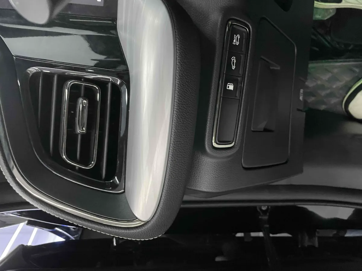 2022 GAC Trumpchi GS8 2.0T 190HP L4 E-CVT Hybrid,autocango,china used car exporter,china ev exporter,chinese used car exporter,chinese used ev exporter