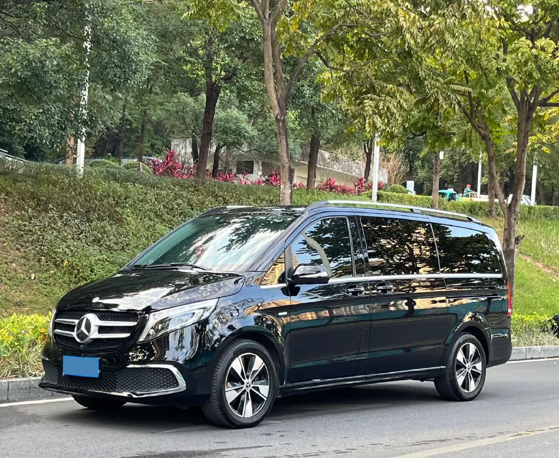 2022 Mercedes-Benz V Class 2.0T 211HP L4 9AT,autocango,china used car exporter,china ev exporter,chinese used car exporter,chinese used ev exporter