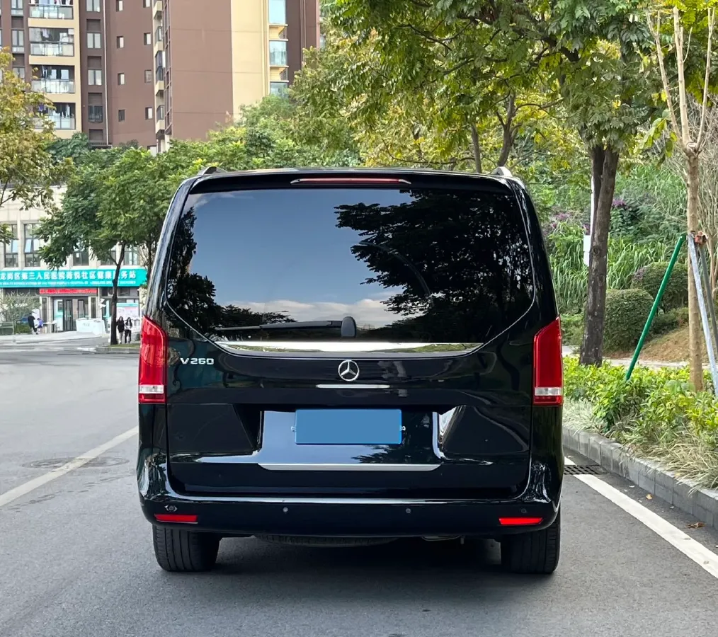 2022 Mercedes-Benz V Class 2.0T 211HP L4 9AT,autocango,china used car exporter,china ev exporter,chinese used car exporter,chinese used ev exporter