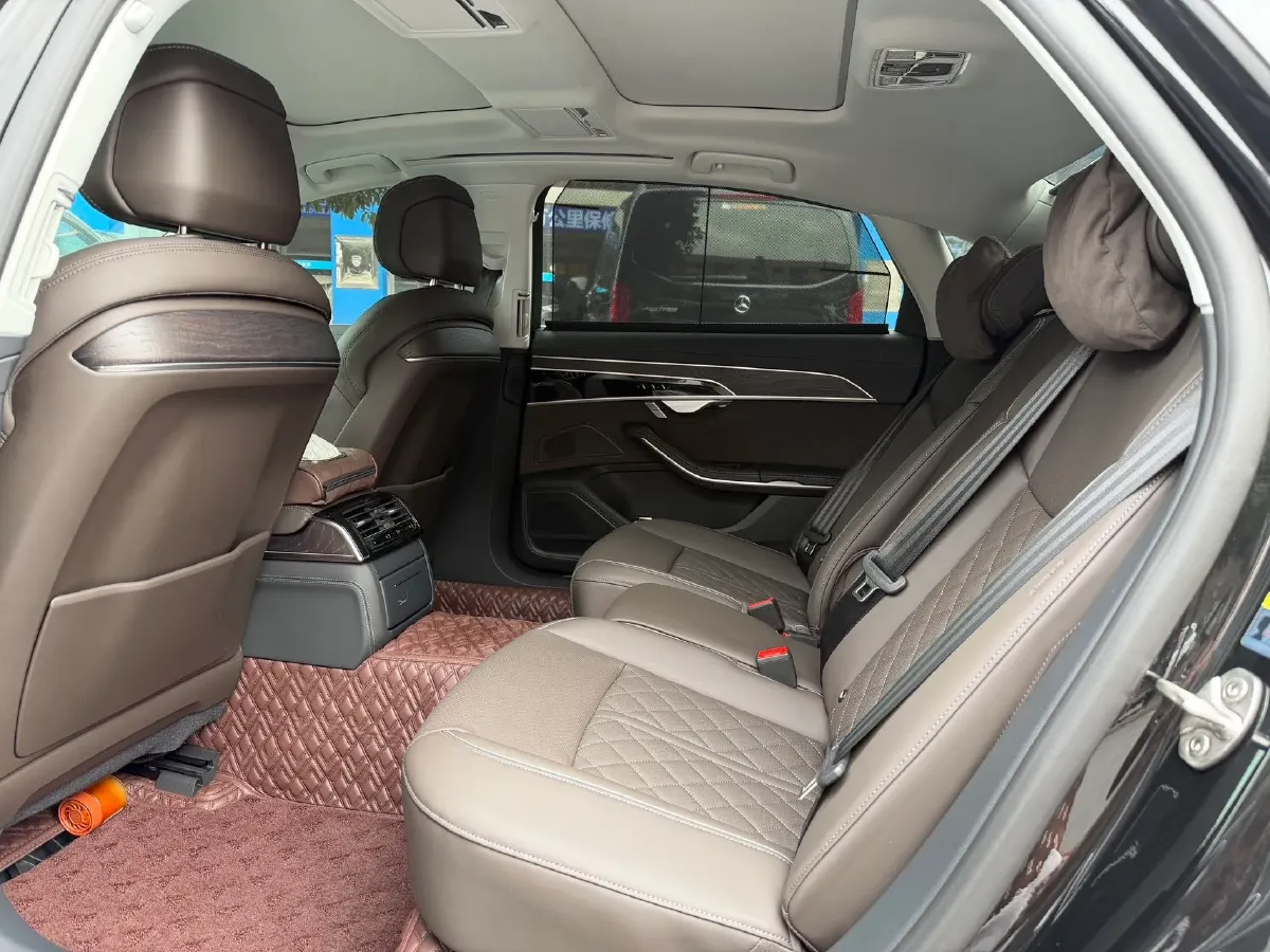 2025 Audi A8 3.0T 286HP V6 8AT,autocango,china used car exporter,china ev exporter,chinese used car exporter,chinese used ev exporter