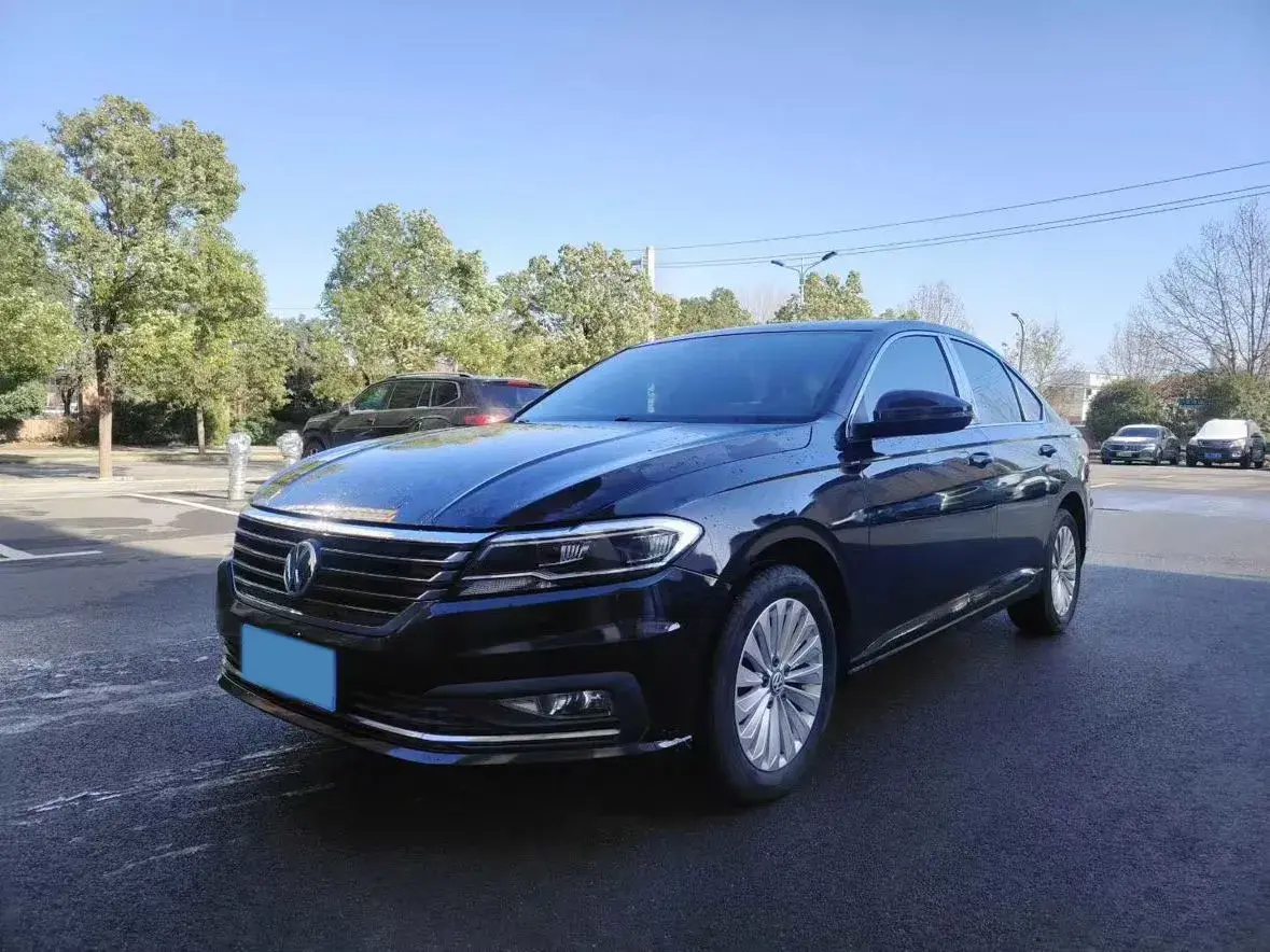 2019 Volkswagen Sagitar 1.2T 116HP L4 7DCT