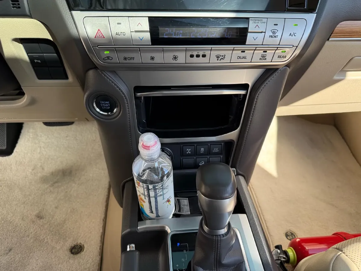 2023 Iveco DeYi 2.5T 122HP L4 6AT,autocango,china used car exporter,china ev exporter,chinese used car exporter,chinese used ev exporter