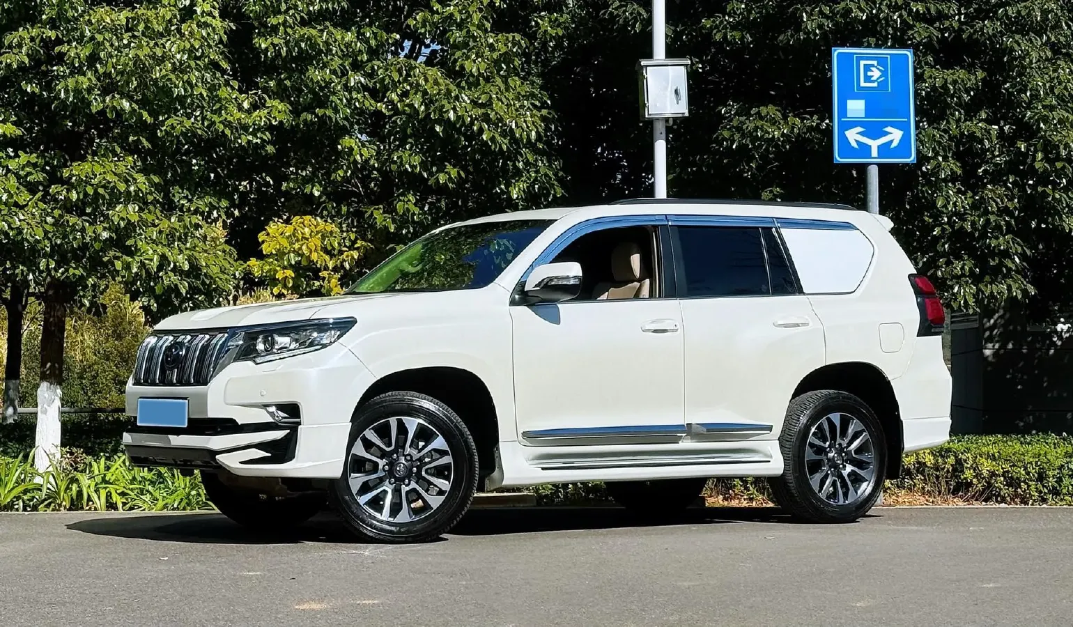 2023 Iveco DeYi 2.5T 122HP L4 6AT,autocango,china used car exporter,china ev exporter,chinese used car exporter,chinese used ev exporter