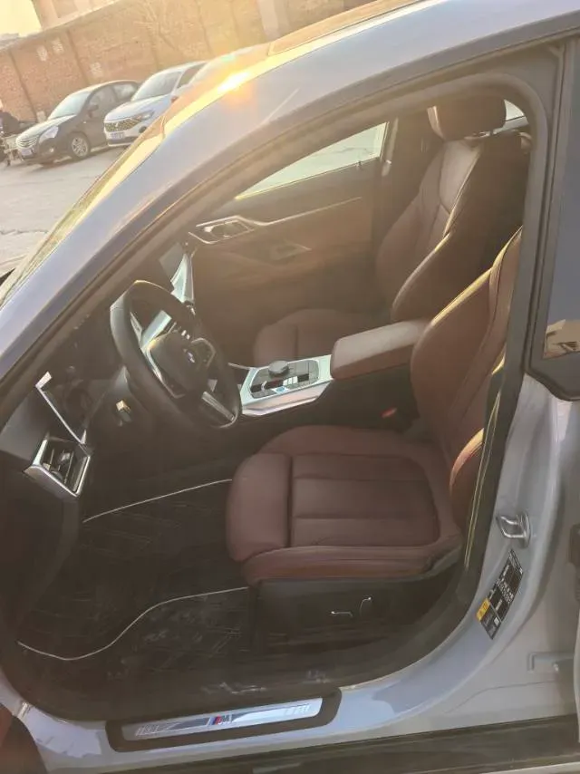 2023 BMW i4 BEV 83.9KWH,autocango,china used car exporter,china ev exporter,chinese used car exporter,chinese used ev exporter