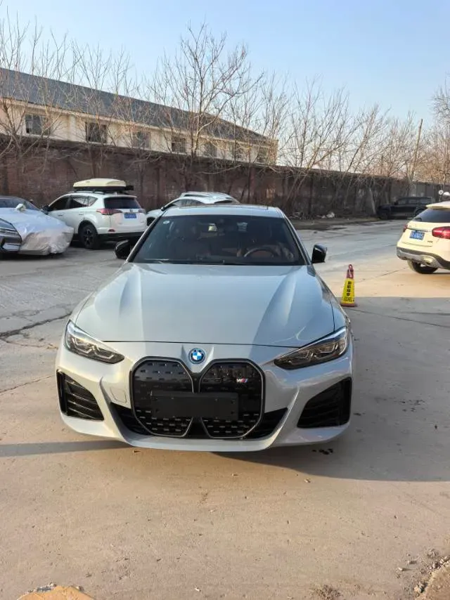 2023 BMW i4 BEV 83.9KWH,autocango,china used car exporter,china ev exporter,chinese used car exporter,chinese used ev exporter