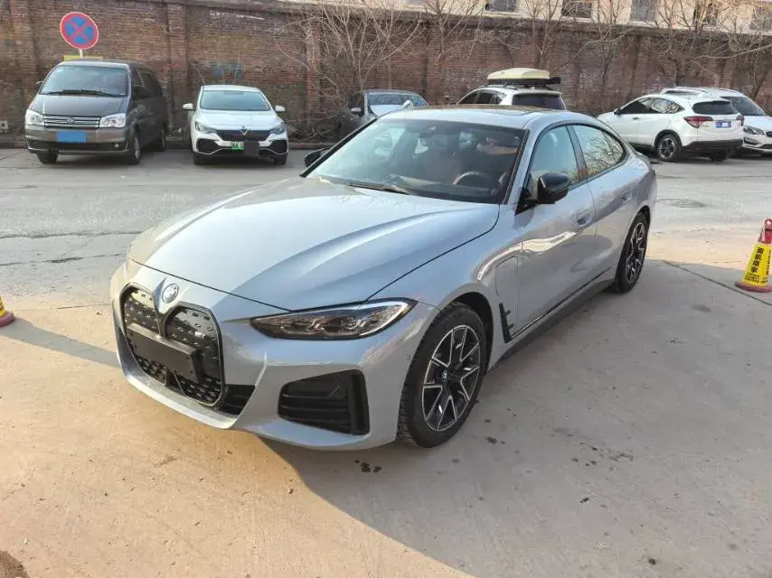 2023 BMW i4 BEV 83.9KWH