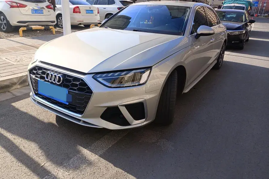 2020 Audi A4L 2.0T 190HP L4 7DCT
