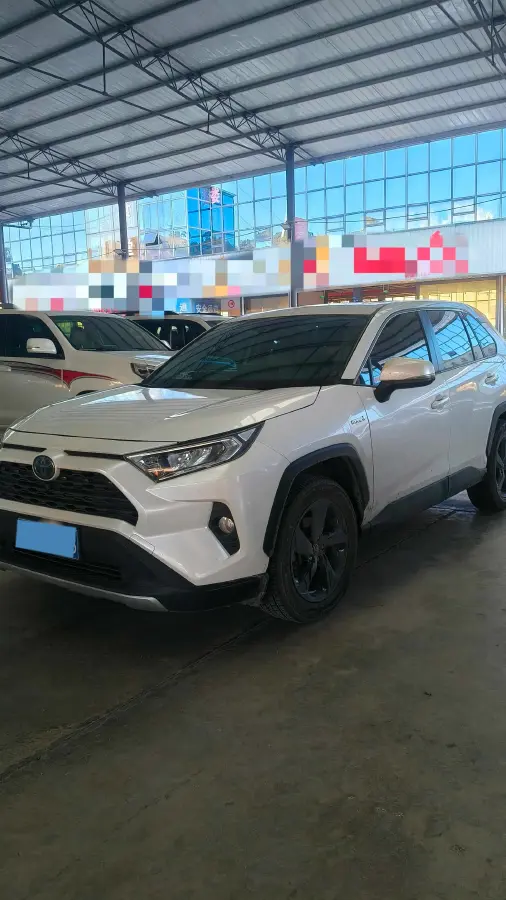 2020 Toyota RAV4 2.5L 178HP L4 E-CVT Hybrid