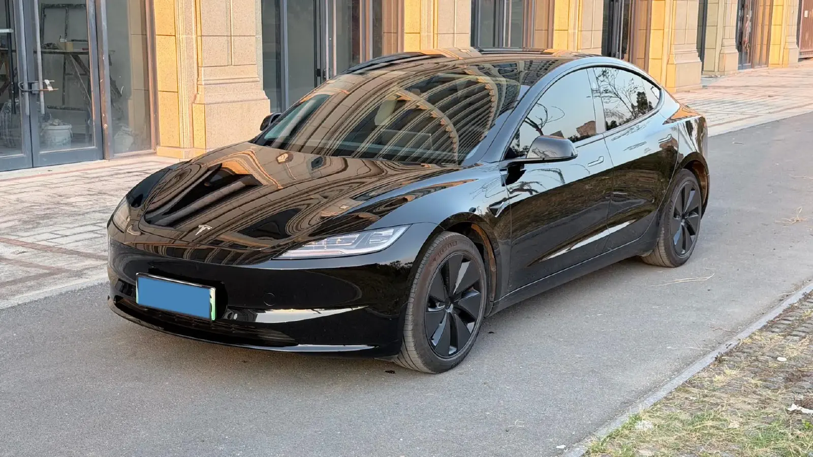 2023 HYPTEC GT BEV 80KWH