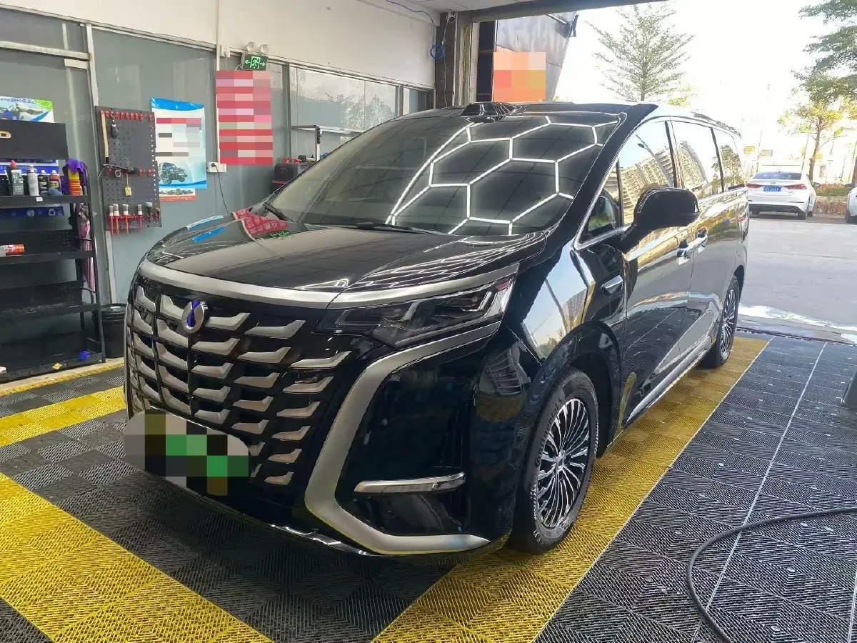 2025 Denza D9 1.5T 156HP L4 E-CVT PHEV 40KWH