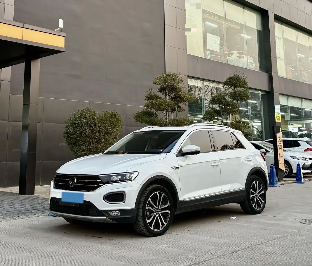 2022 Volkswagen T-Roc 1.4T 150HP L4 7DCT