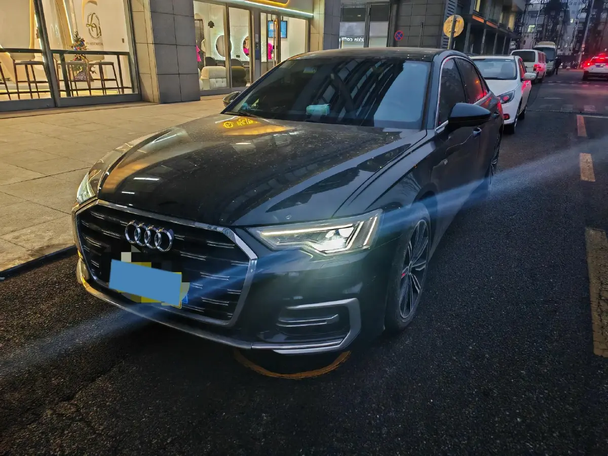 2024 Audi A6L 2.0T 245HP L4 7DCT