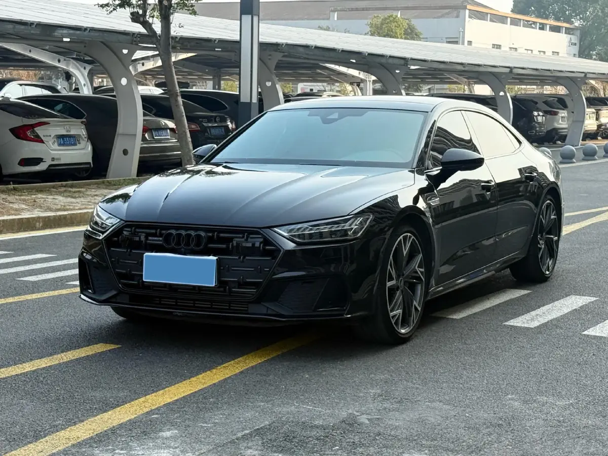 2024 Audi A7L 2.0T 245HP L4 7DCT