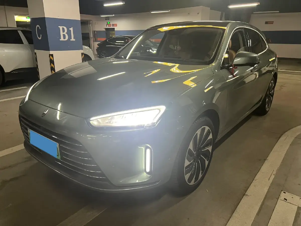 2022 AITO AITO M5 Range Extended 125HP REEV 40KWH