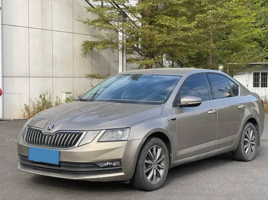 2020 Skoda Octavia 1.5L 113HP L4 6AT