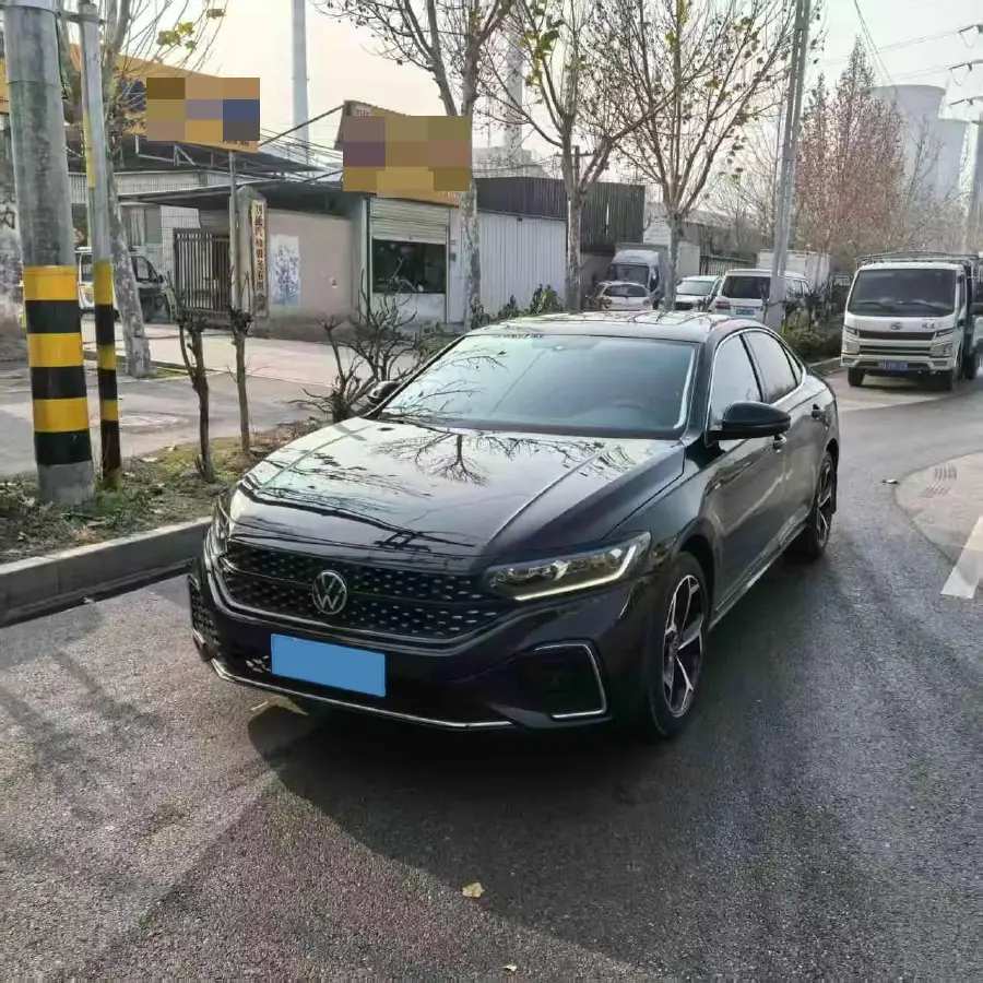 2024 Volkswagen Passat 2.0T 220HP L4 7DCT