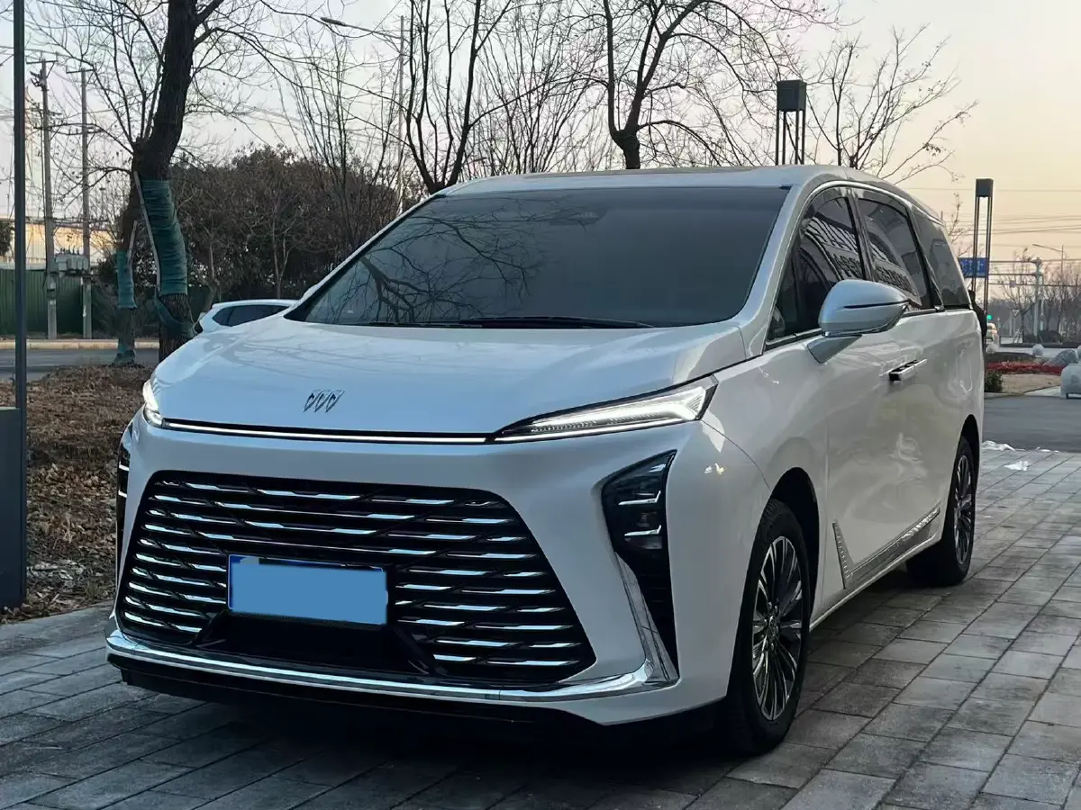 2025 Buick GL8 2.0T 237HP L4 9AT