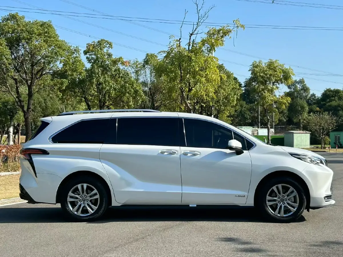 2021 Toyota Sienna 2.5L 192HP L4 E-CVT Hybrid,autocango,china used car exporter,china ev exporter,chinese used car exporter,chinese used ev exporter