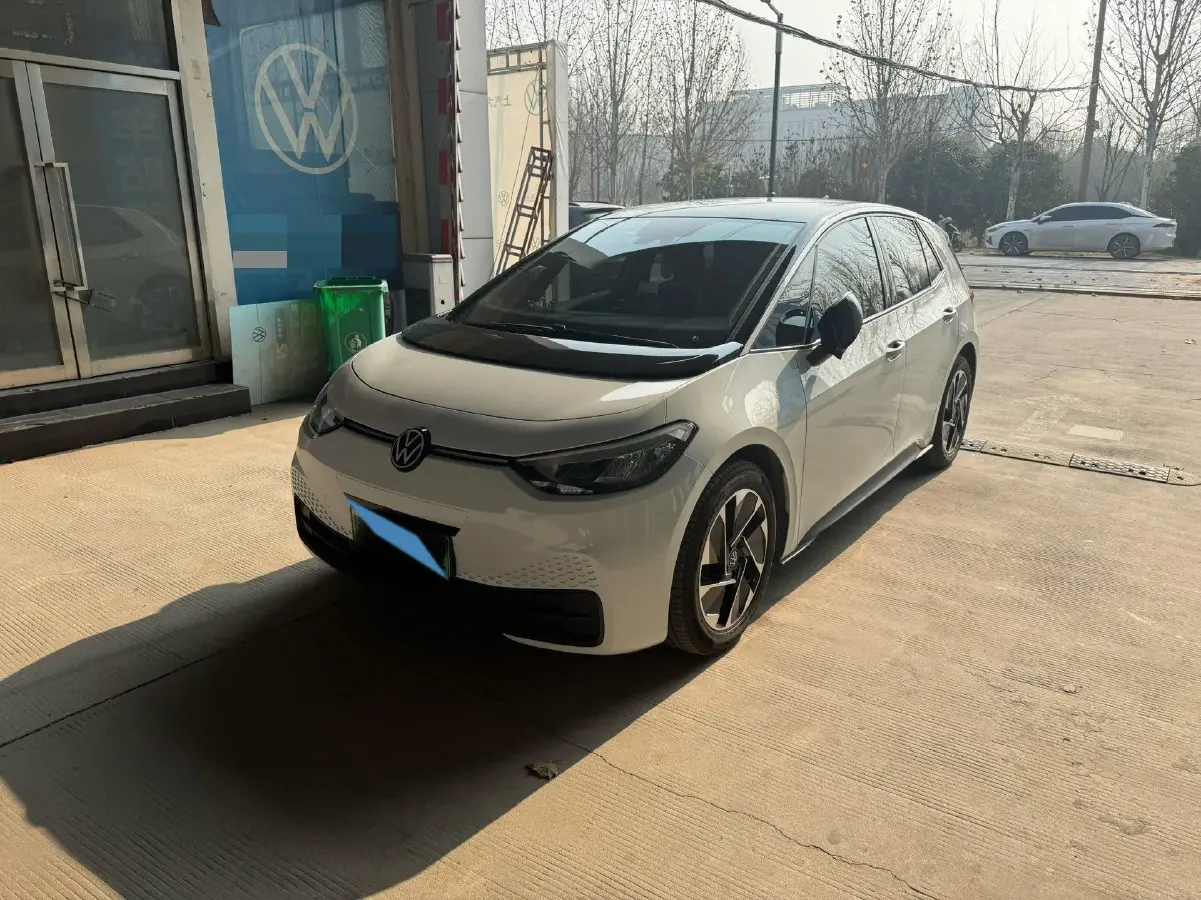 2025 Volkswagen ID.3 BEV 52.8KWH