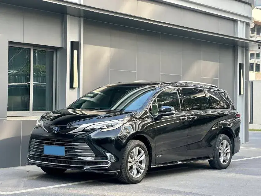 2021 Toyota Sienna 2.5L 192HP L4 E-CVT Hybrid