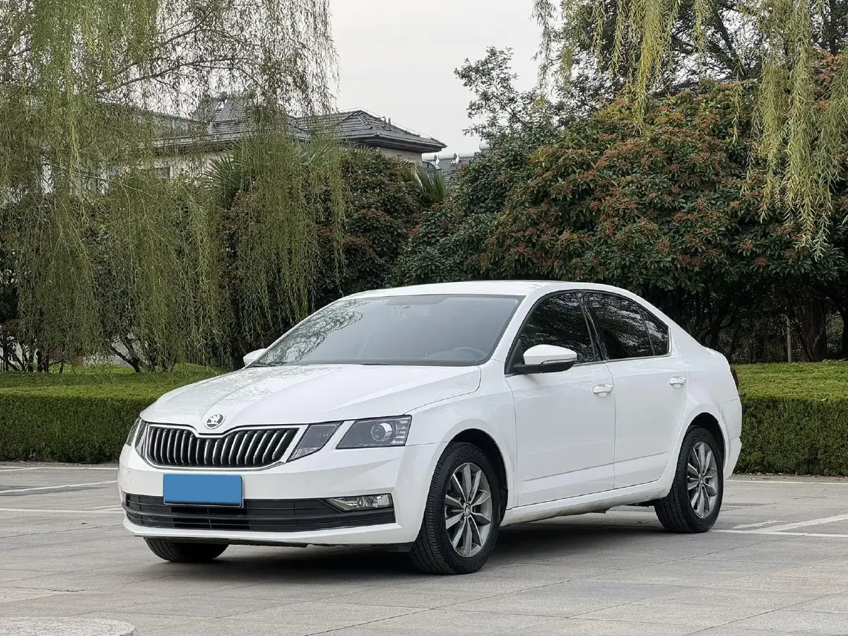 2022 Skoda Octavia 1.5L 113HP L4 6AT