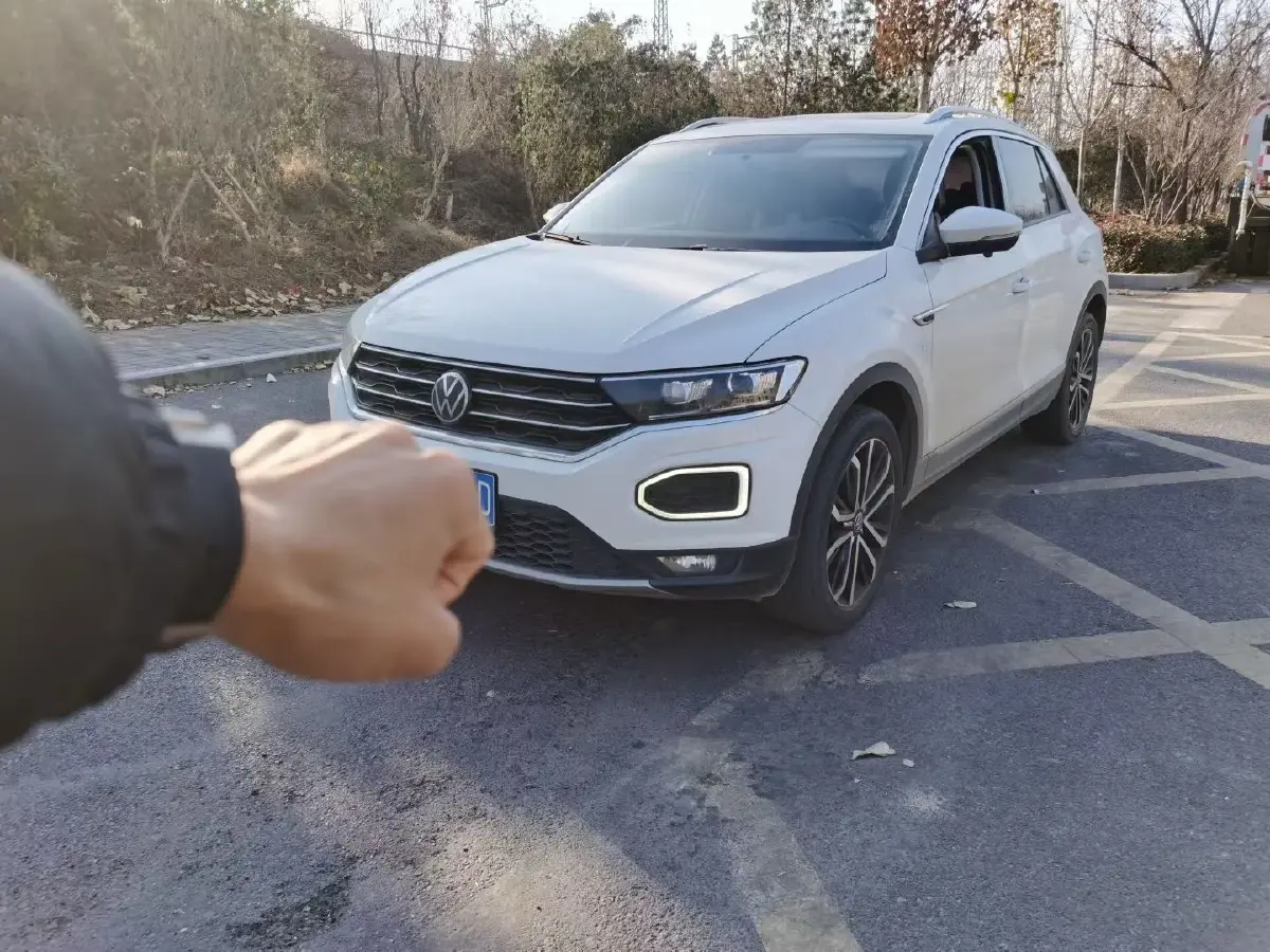 2021 Volkswagen T-Roc 1.4T 150HP L4 7DCT