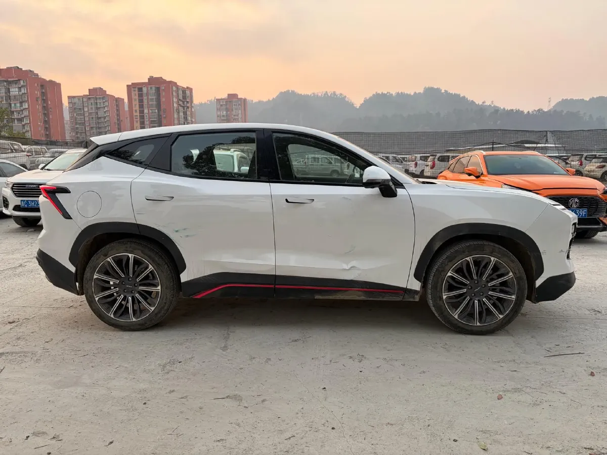 2022 Jetour DASHING 1.6T 197HP L4 7DCT,autocango,china used car exporter,china ev exporter,chinese used car exporter,chinese used ev exporter