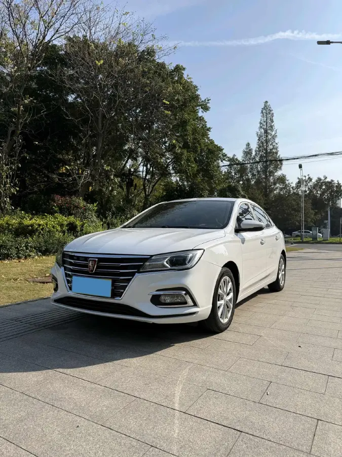 2019 Roewe i5 1.5L 120HP L4 CVT
