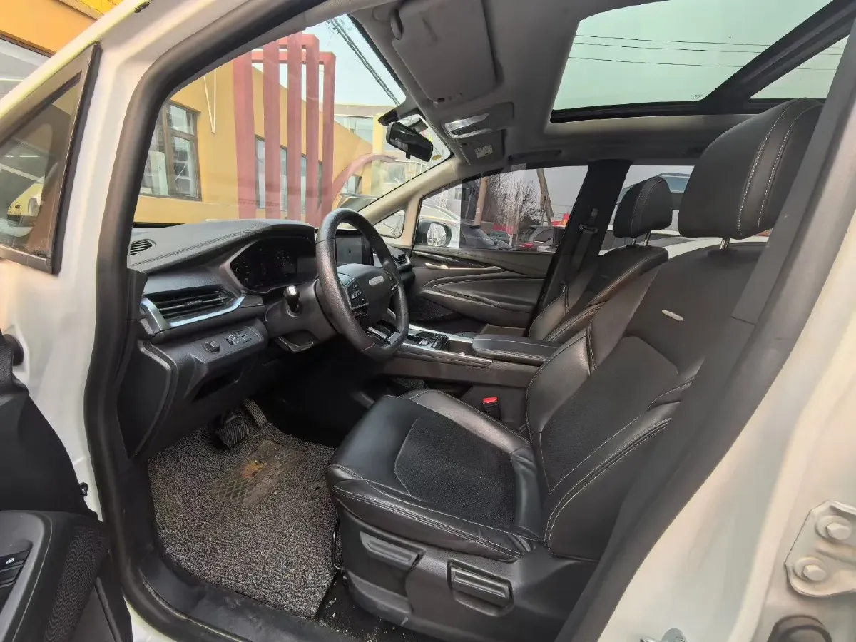 2022 MAXUS Euniq 5 BEV 70KWH,autocango,china used car exporter,china ev exporter,chinese used car exporter,chinese used ev exporter