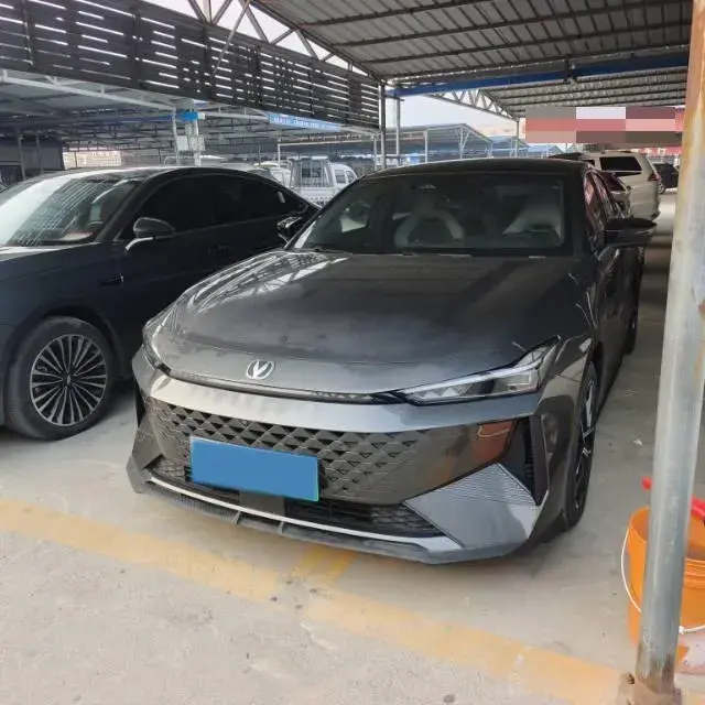 2024 ChangAn UNI-V iDD 1.5L 110HP L4 E-CVT PHEV 18.99KWH