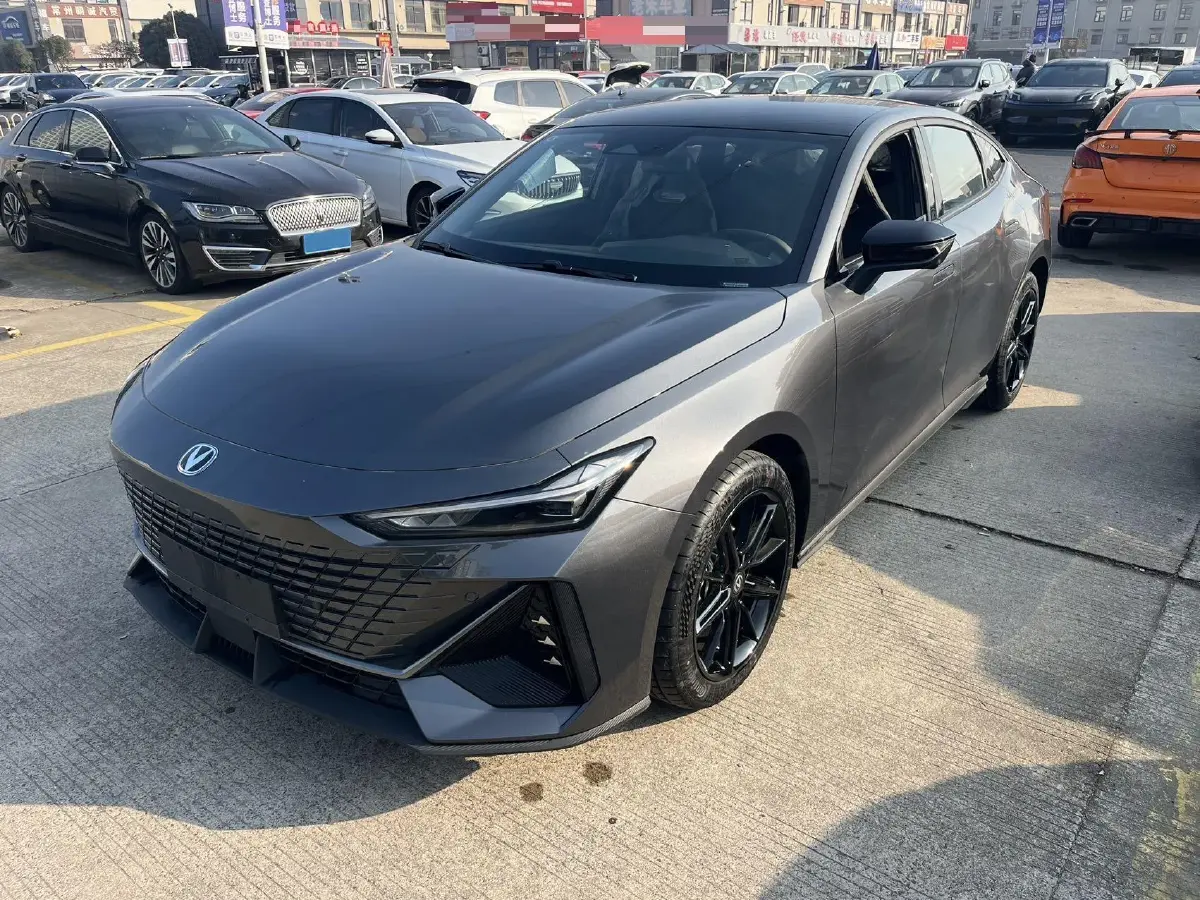 2024 ChangAn UNI-V 1.5T 188HP L4 7DCT