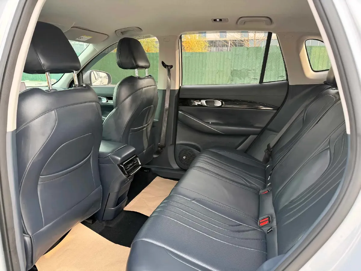 2024 LanDian E5 1.5L 110HP L4 E-CVT PHEV 17.52KWH,autocango,china used car exporter,china ev exporter,chinese used car exporter,chinese used ev exporter