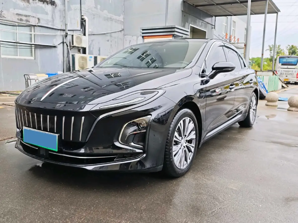 2022 HongQi E-QM5 BEV 54KWH