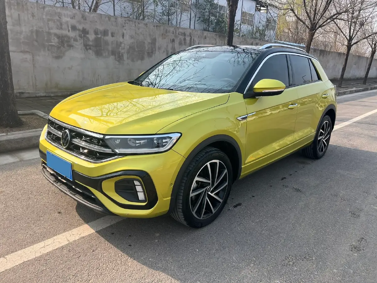 2023 Volkswagen T-Roc 1.5T 160HP L4 7DCT