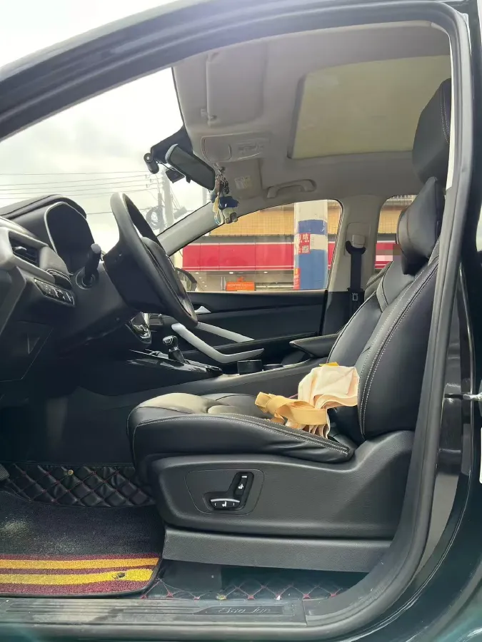 2020 HanTeng X7 1.5T 156HP L4 6AT,autocango,china used car exporter,china ev exporter,chinese used car exporter,chinese used ev exporter