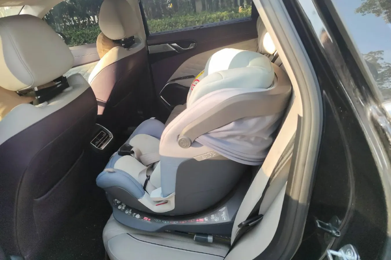 2022 WEY Latte DHT 1.5T 156HP L4 2DHT Hybrid,autocango,china used car exporter,china ev exporter,chinese used car exporter,chinese used ev exporter