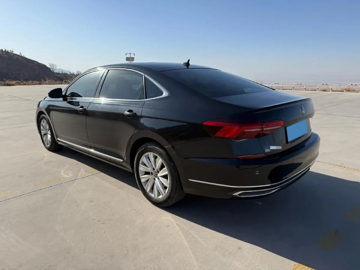 2021 Volkswagen Passat 2.0T 186HP L4 7DCT,autocango,china used car exporter,china ev exporter,chinese used car exporter,chinese used ev exporter