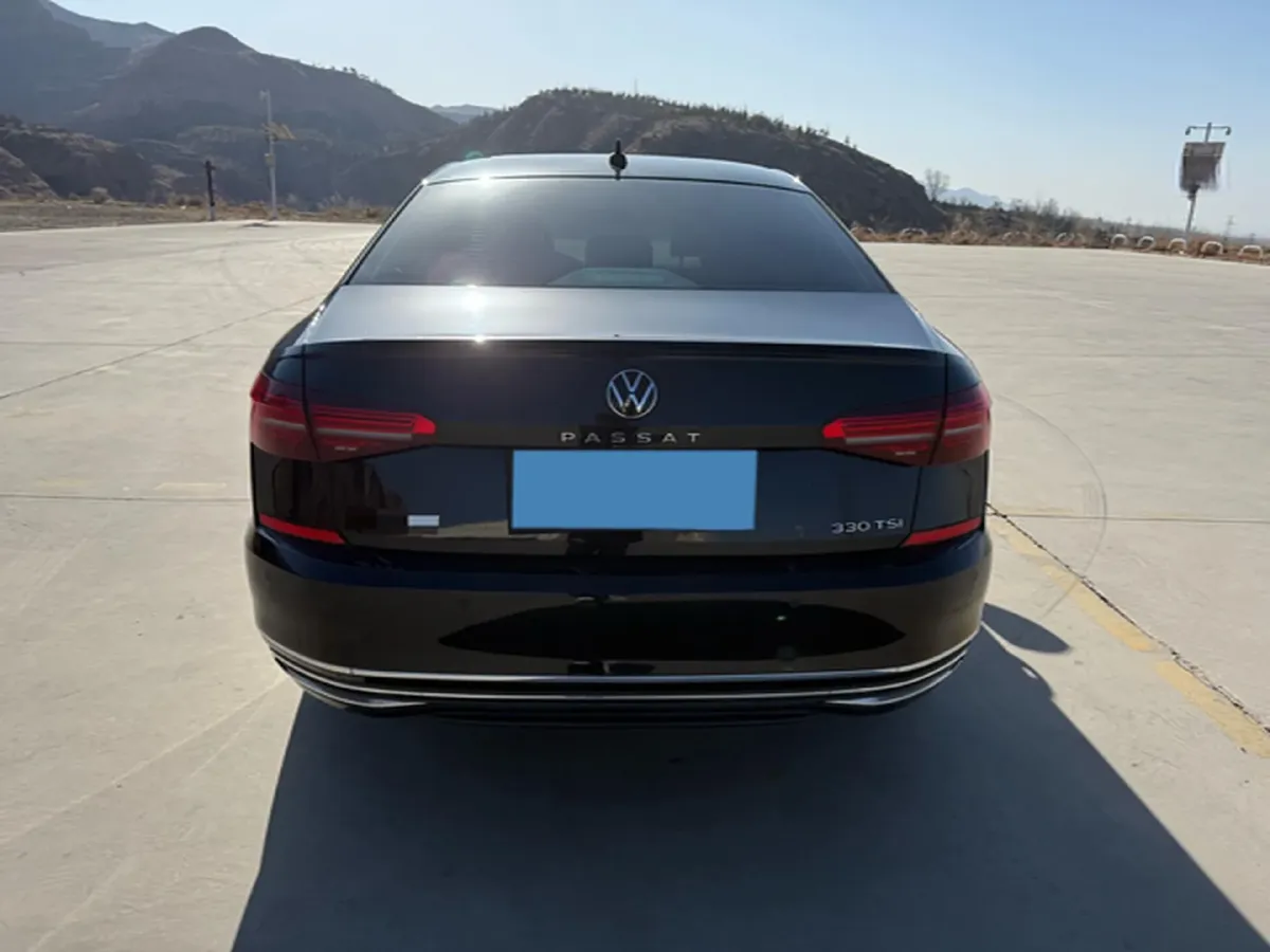 2021 Volkswagen Passat 2.0T 186HP L4 7DCT,autocango,china used car exporter,china ev exporter,chinese used car exporter,chinese used ev exporter