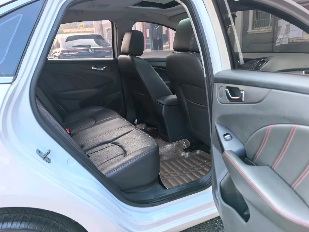 2017 Chery Arrizo 7 1.5T 147HP L4 CVT,autocango,china used car exporter,china ev exporter,chinese used car exporter,chinese used ev exporter