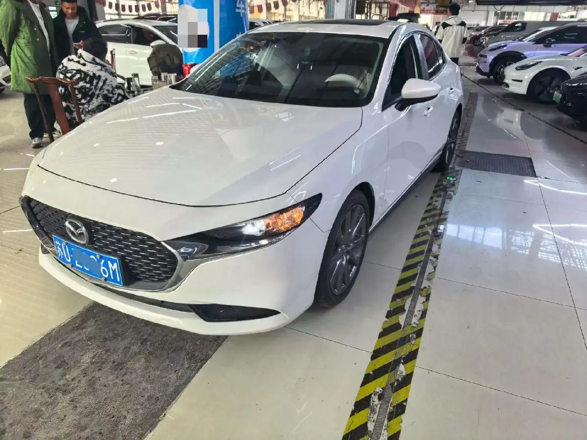 2022 Mazda 3 Axela 2.0L 158HP L4 6AT