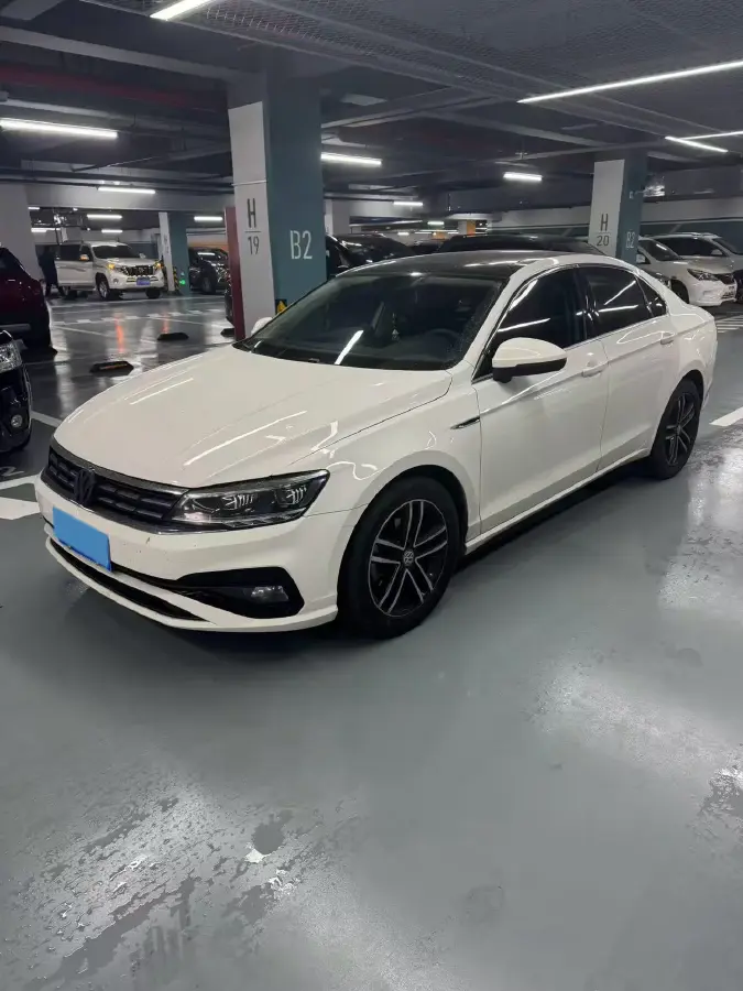 2021 Volkswagen T-Roc 1.4T 150HP L4 7DCT