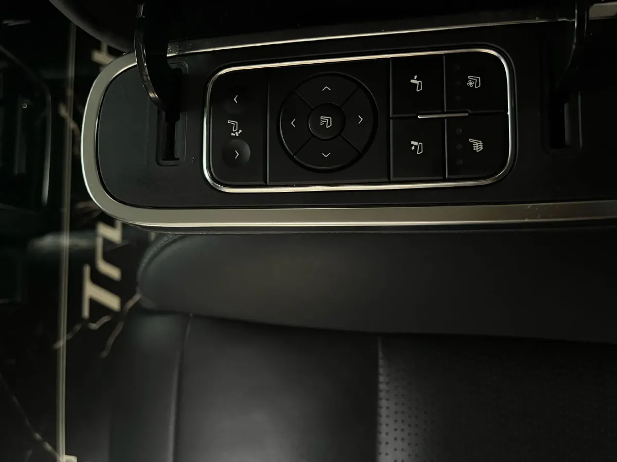 2023 GAC Trumpchi M8 2.0T 252HP L4 8AT,autocango,china used car exporter,china ev exporter,chinese used car exporter,chinese used ev exporter