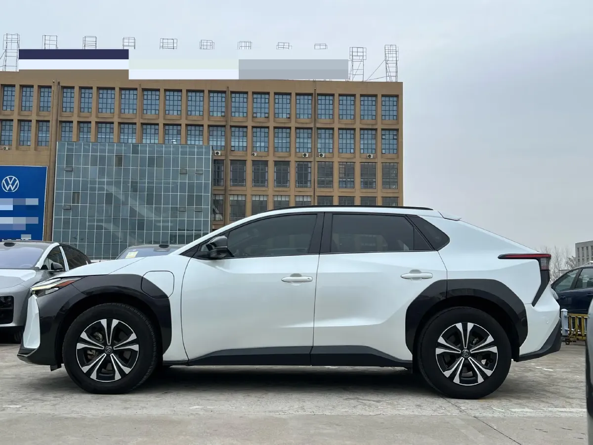 2022 Toyota bZ4X BEV 66.7KWH,autocango,china used car exporter,china ev exporter,chinese used car exporter,chinese used ev exporter