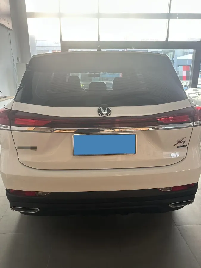 2024 ChangAn X7 PLUS 1.5T 188HP L4 7DCT,autocango,china used car exporter,china ev exporter,chinese used car exporter,chinese used ev exporter