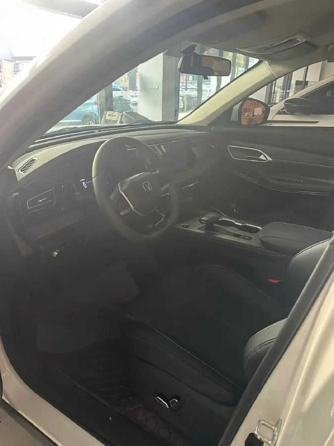 2024 ChangAn X7 PLUS 1.5T 188HP L4 7DCT,autocango,china used car exporter,china ev exporter,chinese used car exporter,chinese used ev exporter