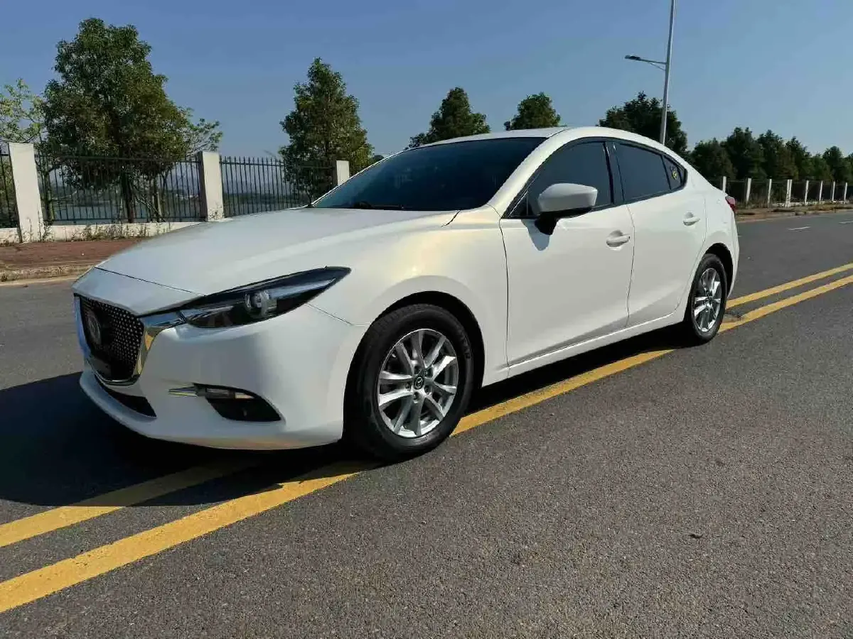 2019 Mazda 3 Axela 1.5L 117HP L4 6AT
