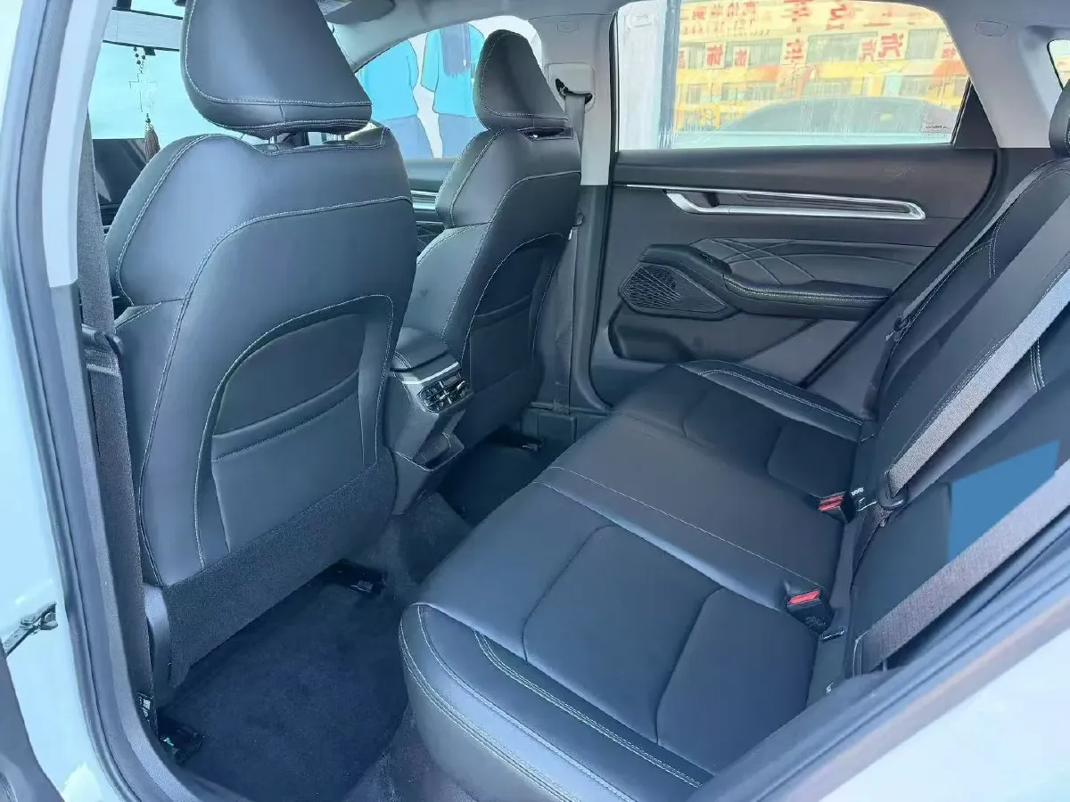 2025 Geely Emgrand 1.5L 127HP L4 CVT,autocango,china used car exporter,china ev exporter,chinese used car exporter,chinese used ev exporter