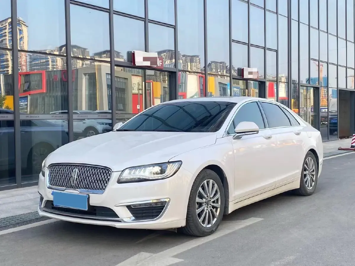 2020 Lincoln MKZ 2.0T 196HP L4 6AT