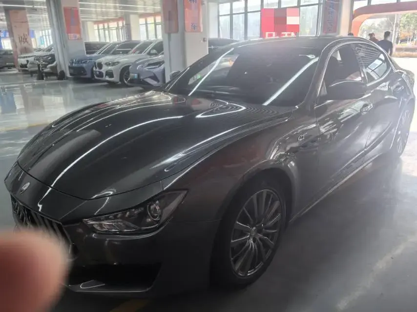 2022 Maserati Ghibli 2.0T 330HP L4 8AT